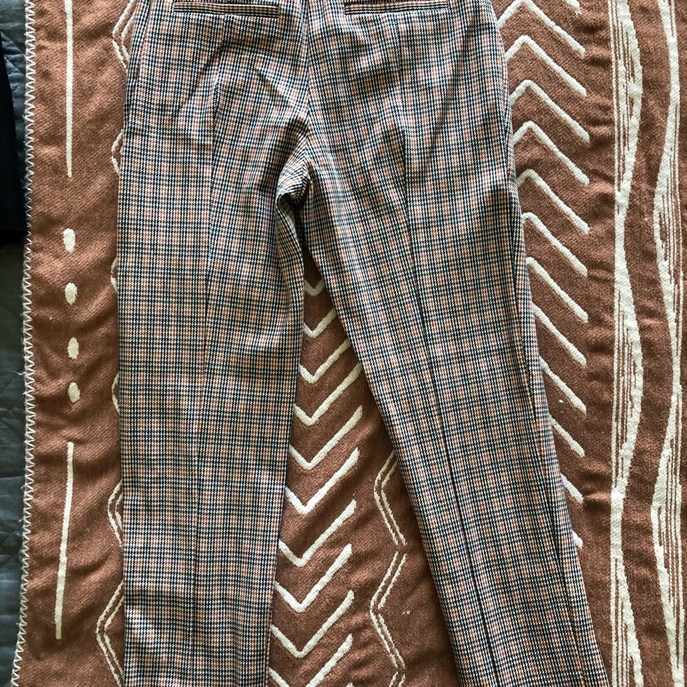 Bottoms - Picture 4 of 5